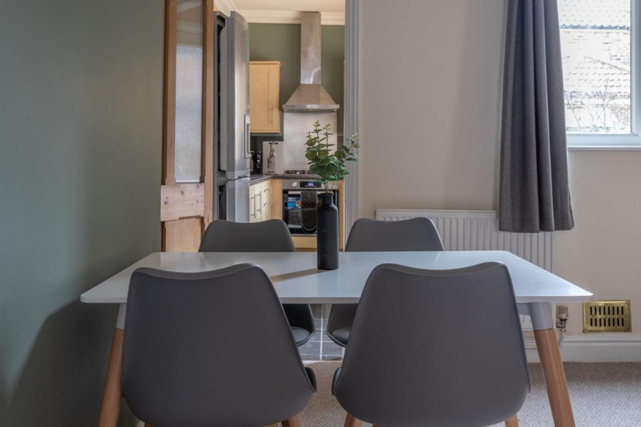 Milton Stays - Cosy 2 Bed House, 15 Min Walk To York City Center, For Up To 6 - With Period Features, Fireplace, Superfast Wi-Fi, Private Garden, Free On Street Parking Exterior foto