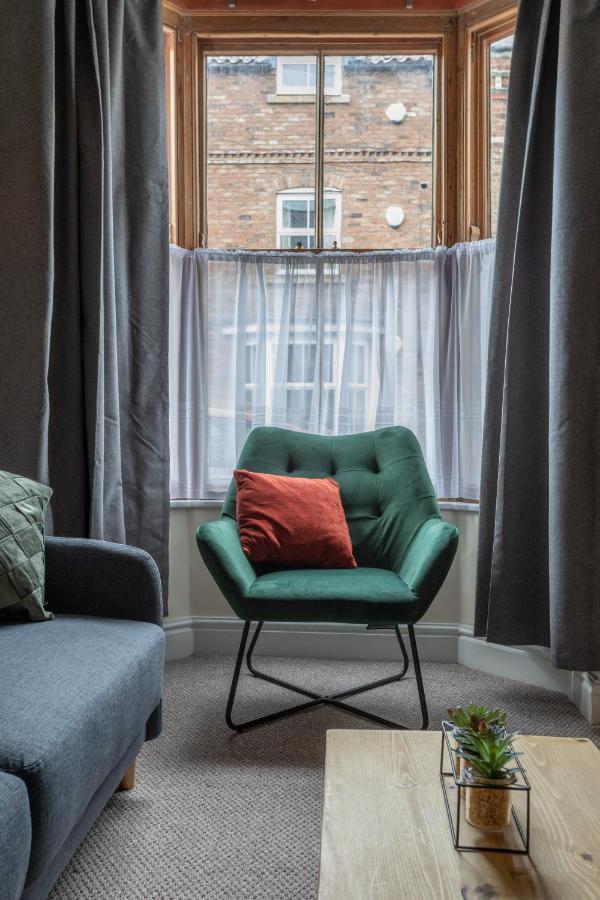 Milton Stays - Cosy 2 Bed House, 15 Min Walk To York City Center, For Up To 6 - With Period Features, Fireplace, Superfast Wi-Fi, Private Garden, Free On Street Parking Exterior foto